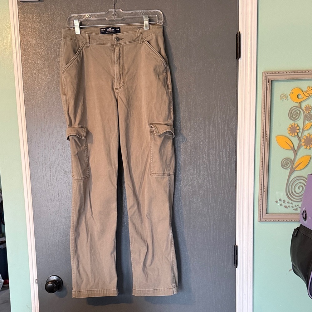 Hollister Men's Khaki Cargo Pants